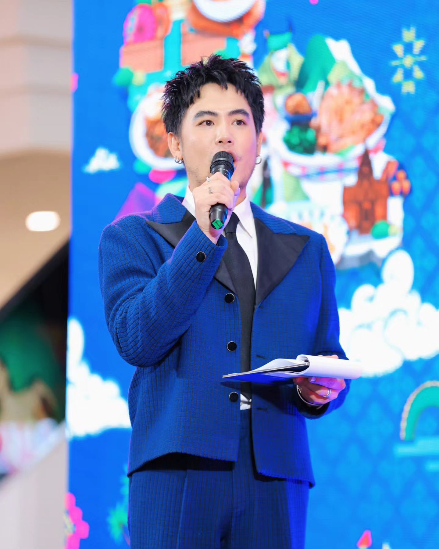 อ๋อง - เขมรัชต์ สุนทรนนท์