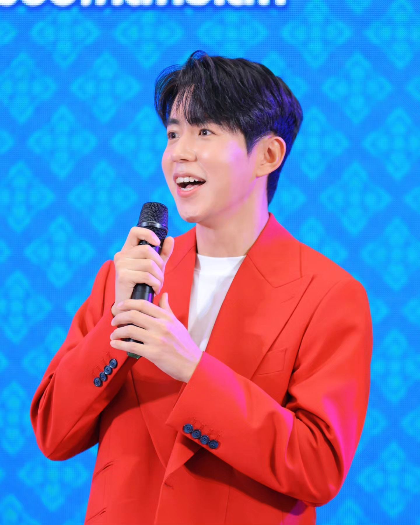 อ๋อง - เขมรัชต์ สุนทรนนท์