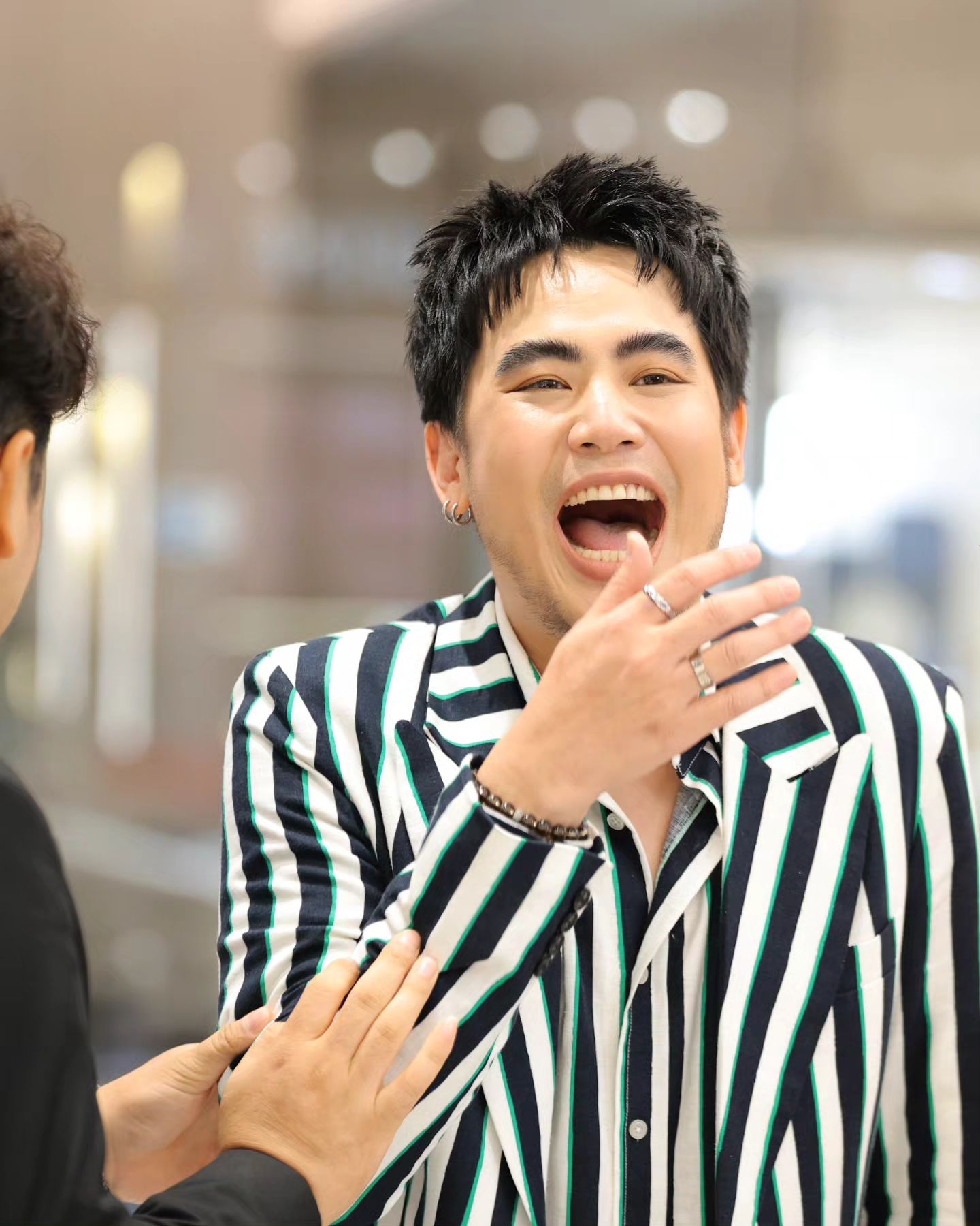 อ๋อง - เขมรัชต์ สุนทรนนท์