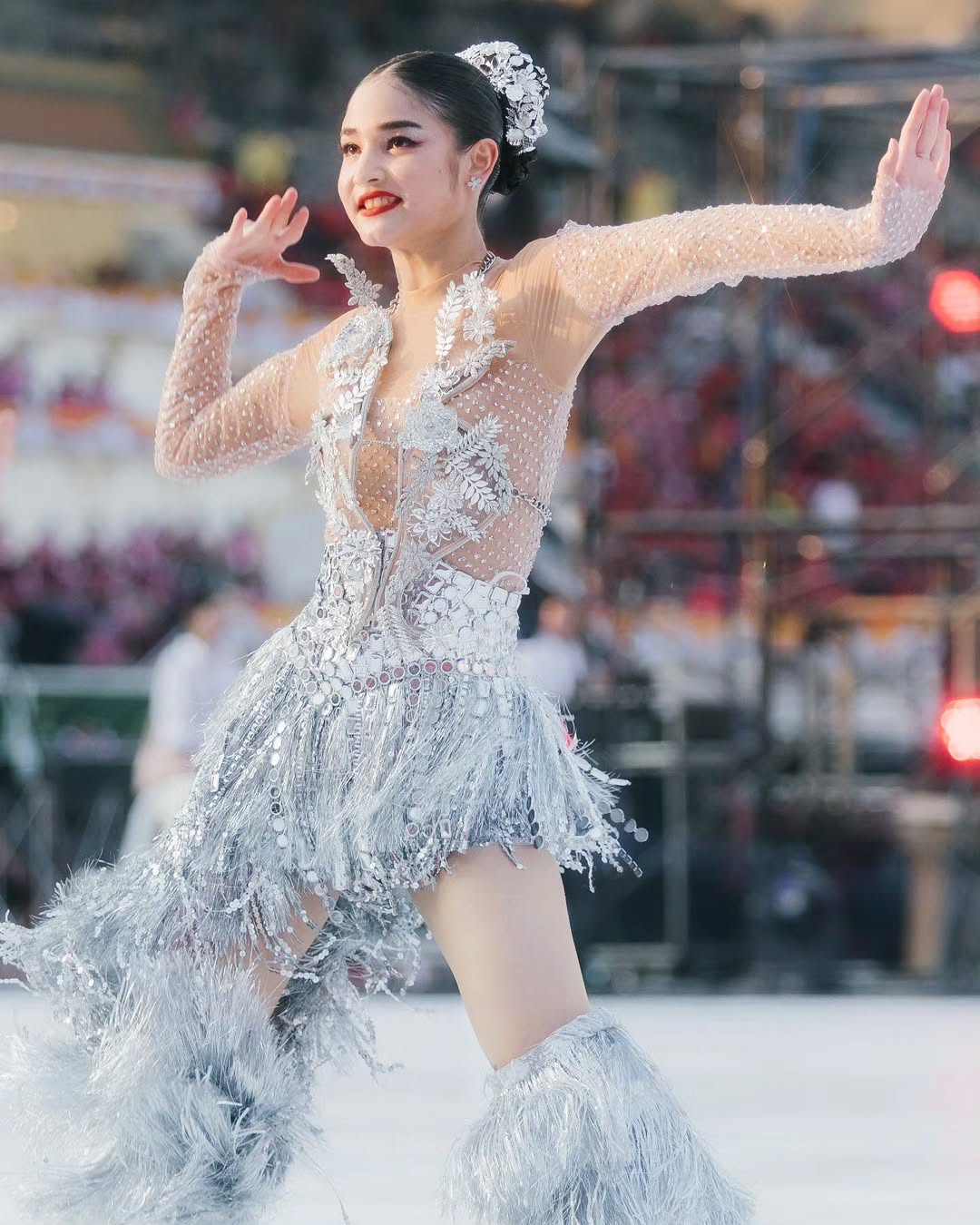 อ๋อง - เขมรัชต์ สุนทรนนท์