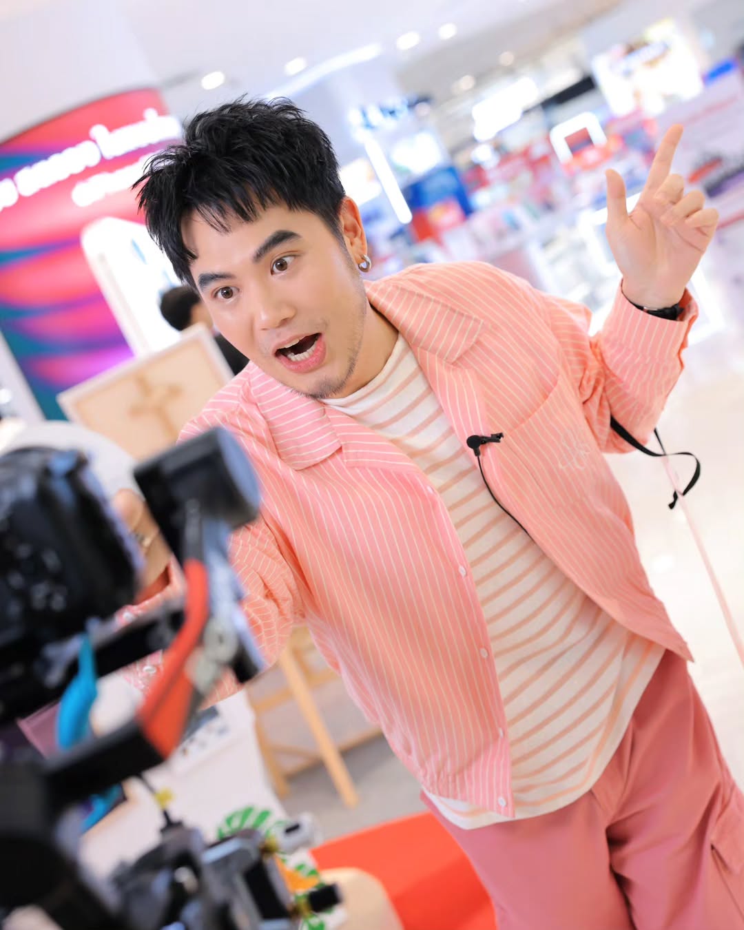 อ๋อง - เขมรัชต์ สุนทรนนท์