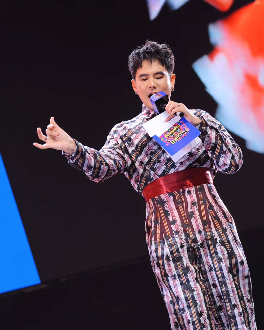 อ๋อง - เขมรัชต์ สุนทรนนท์