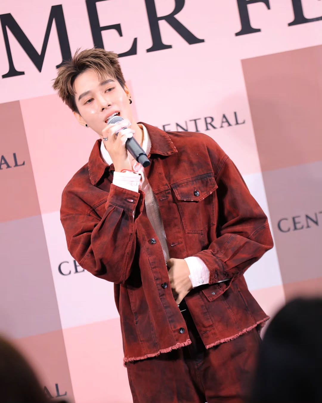 อ๋อง - เขมรัชต์ สุนทรนนท์