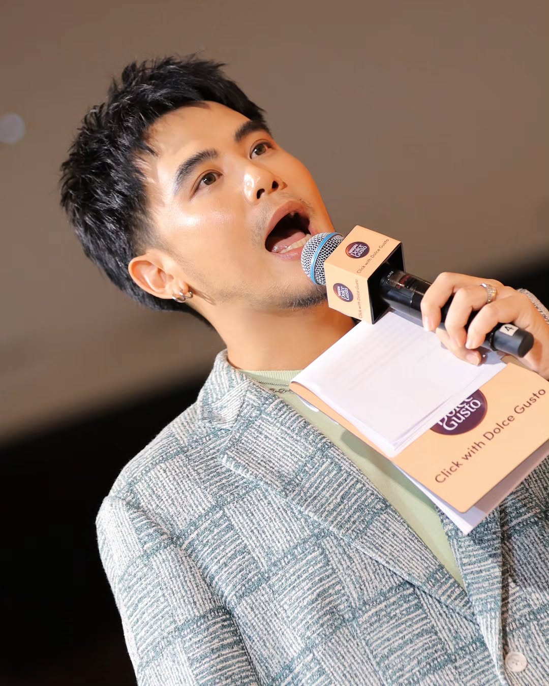 อ๋อง - เขมรัชต์ สุนทรนนท์
