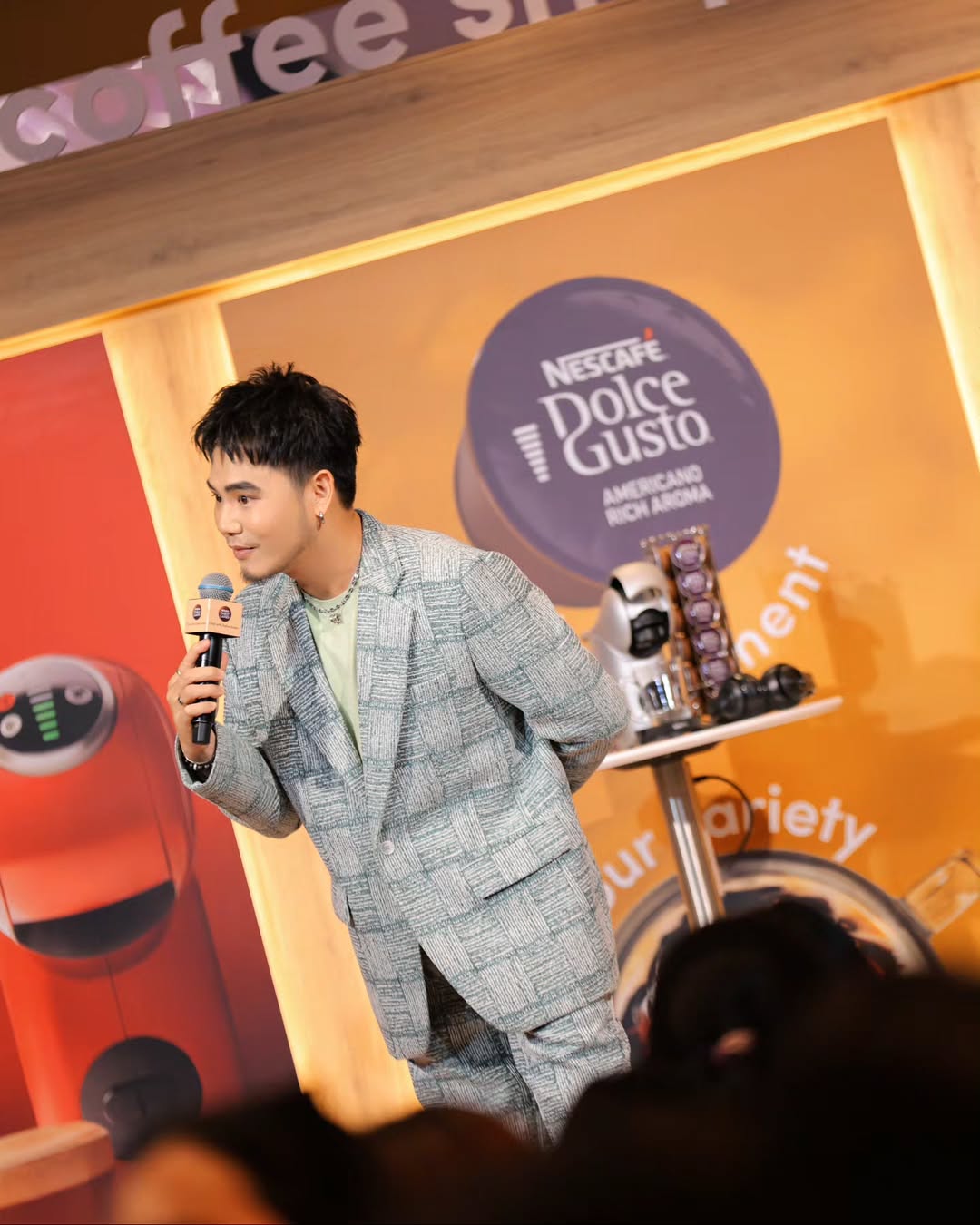 อ๋อง - เขมรัชต์ สุนทรนนท์