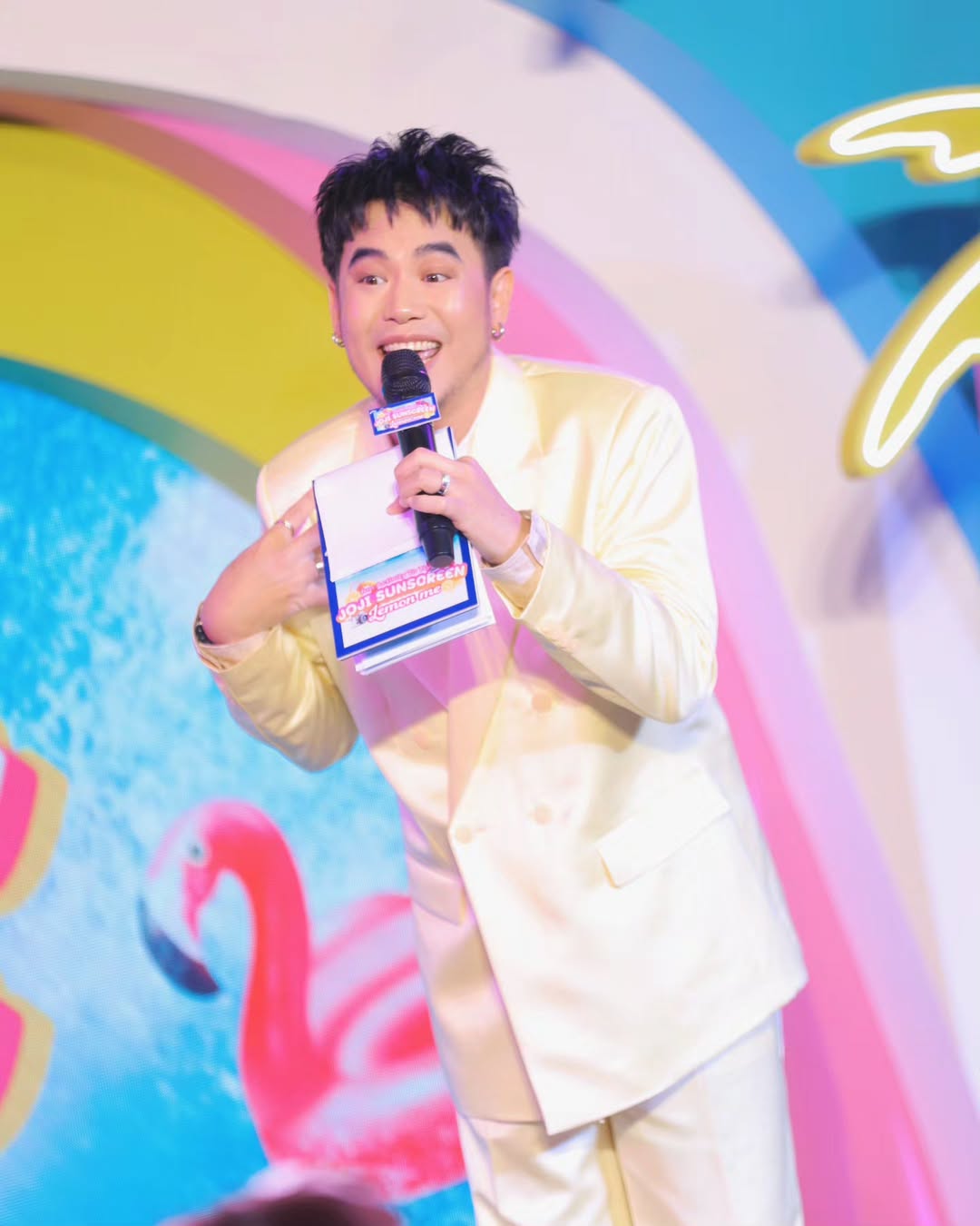 อ๋อง - เขมรัชต์ สุนทรนนท์