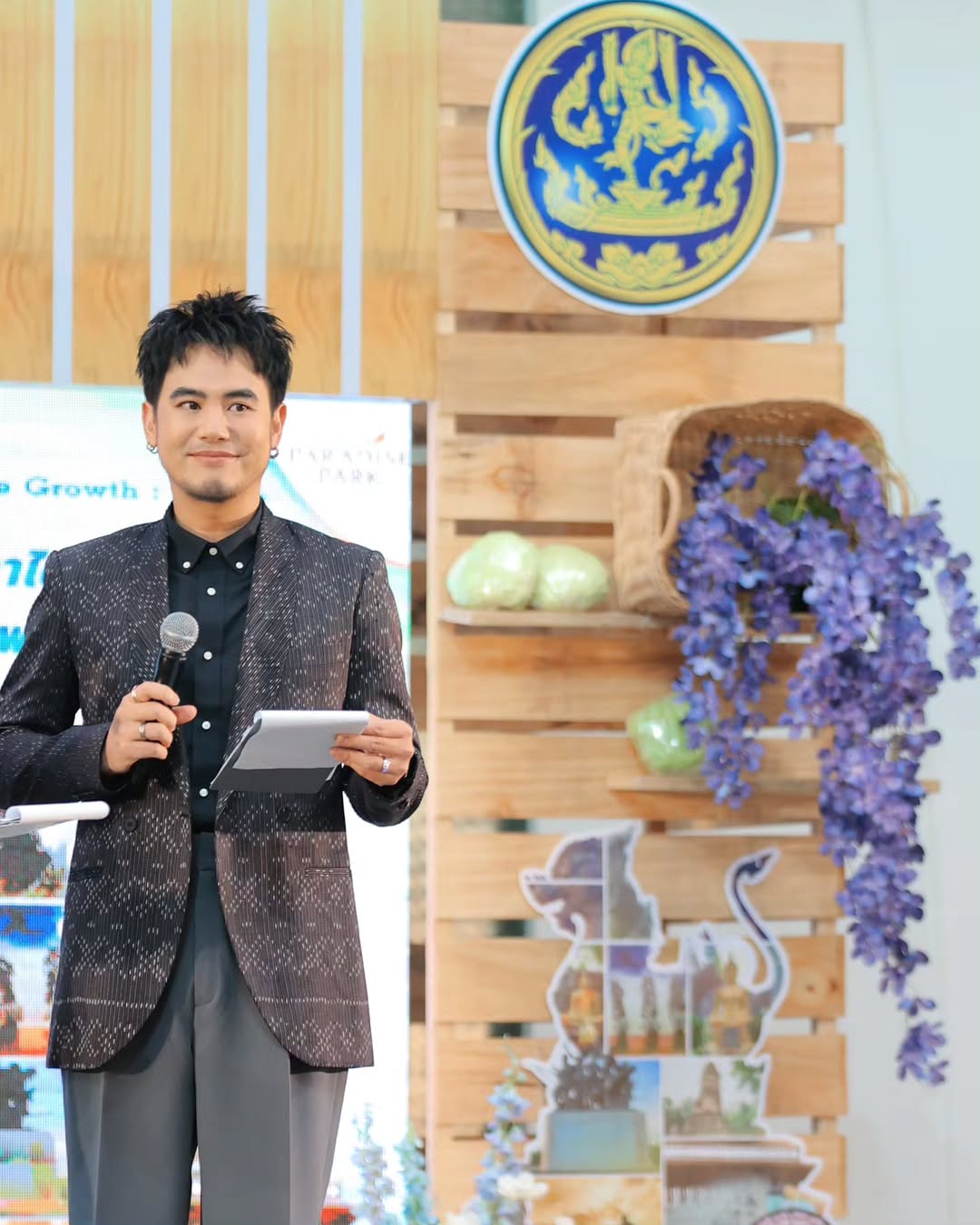 อ๋อง - เขมรัชต์ สุนทรนนท์