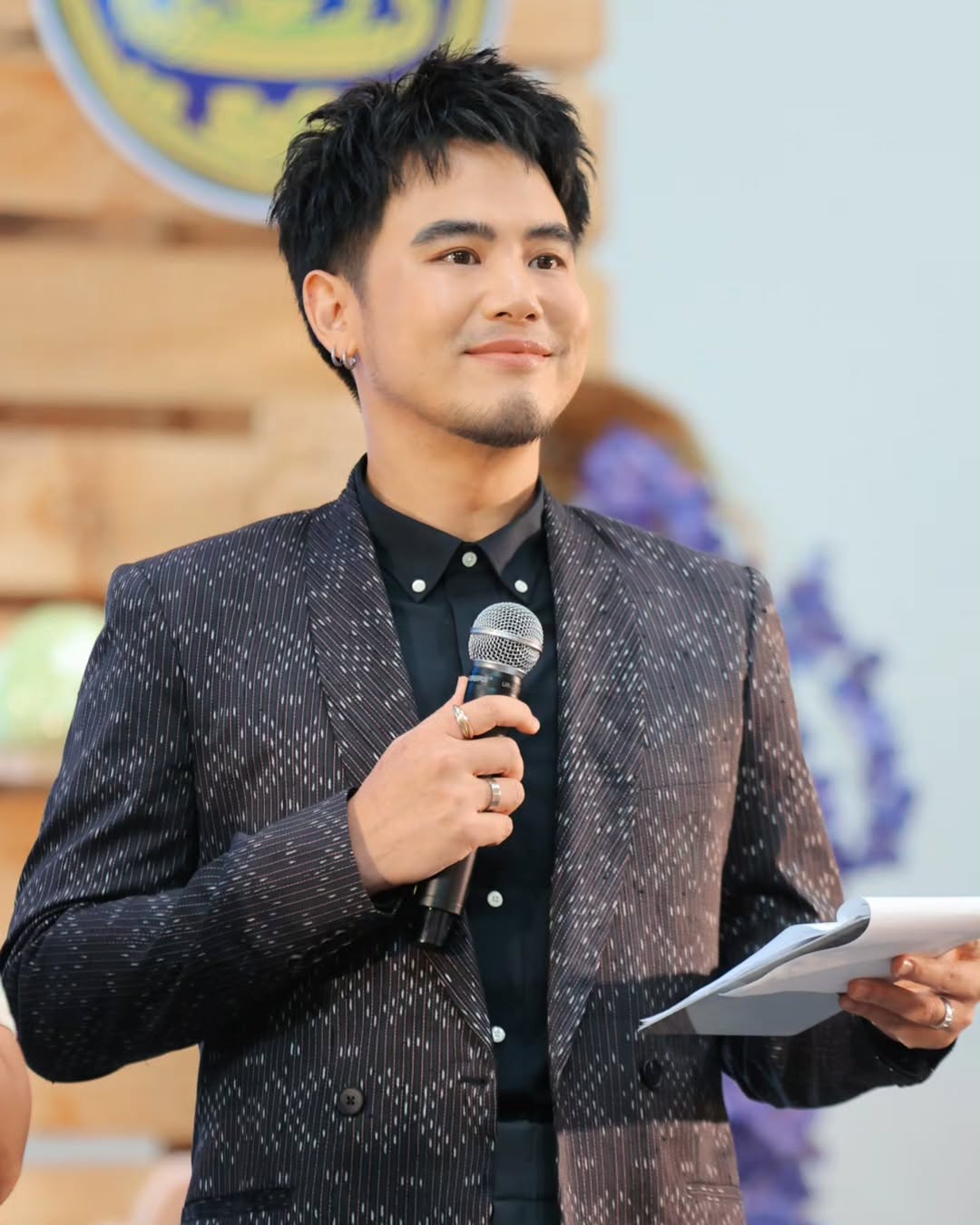 อ๋อง - เขมรัชต์ สุนทรนนท์