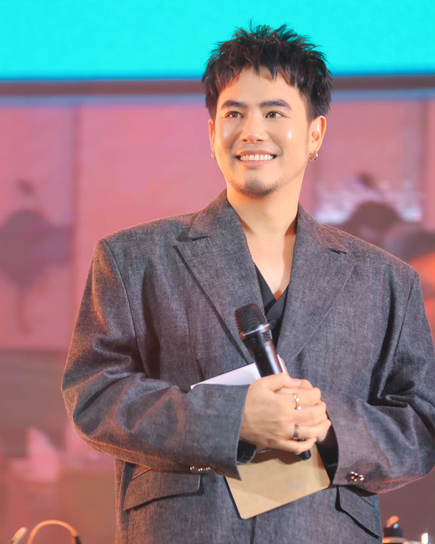อ๋อง - เขมรัชต์ สุนทรนนท์