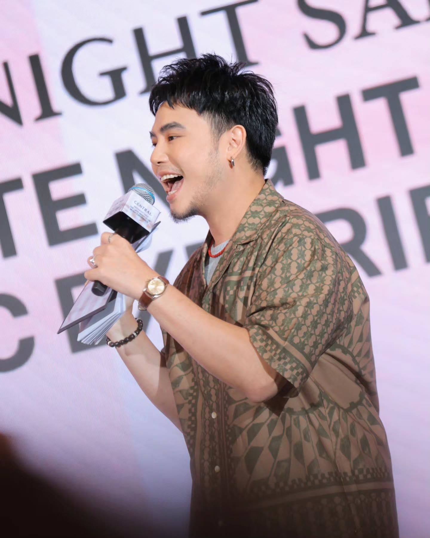 อ๋อง - เขมรัชต์ สุนทรนนท์