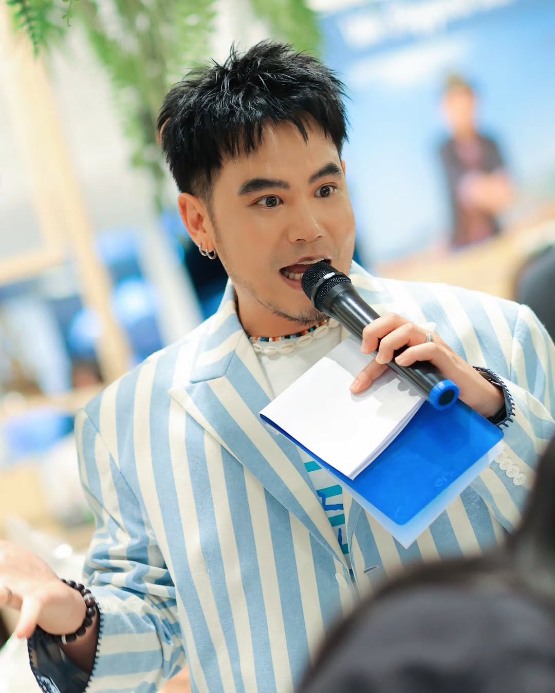 อ๋อง - เขมรัชต์ สุนทรนนท์