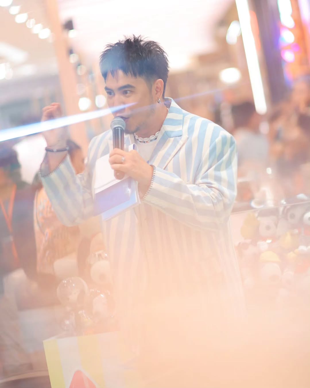 อ๋อง - เขมรัชต์ สุนทรนนท์