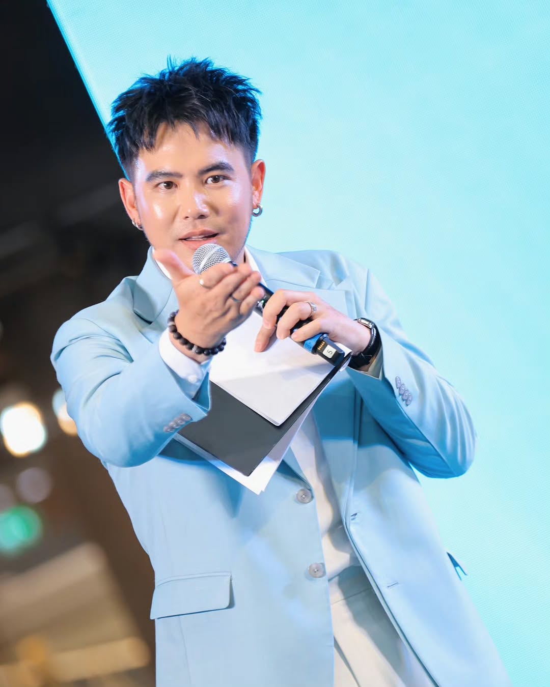 อ๋อง - เขมรัชต์ สุนทรนนท์