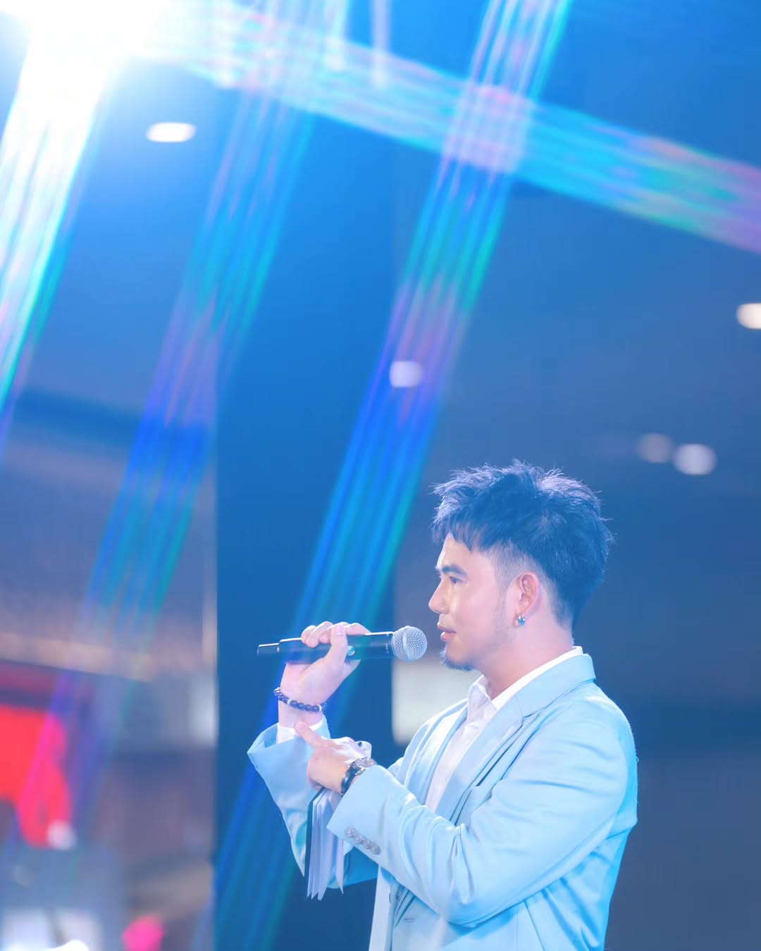 อ๋อง - เขมรัชต์ สุนทรนนท์