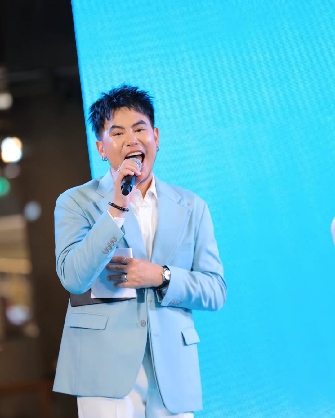 อ๋อง - เขมรัชต์ สุนทรนนท์