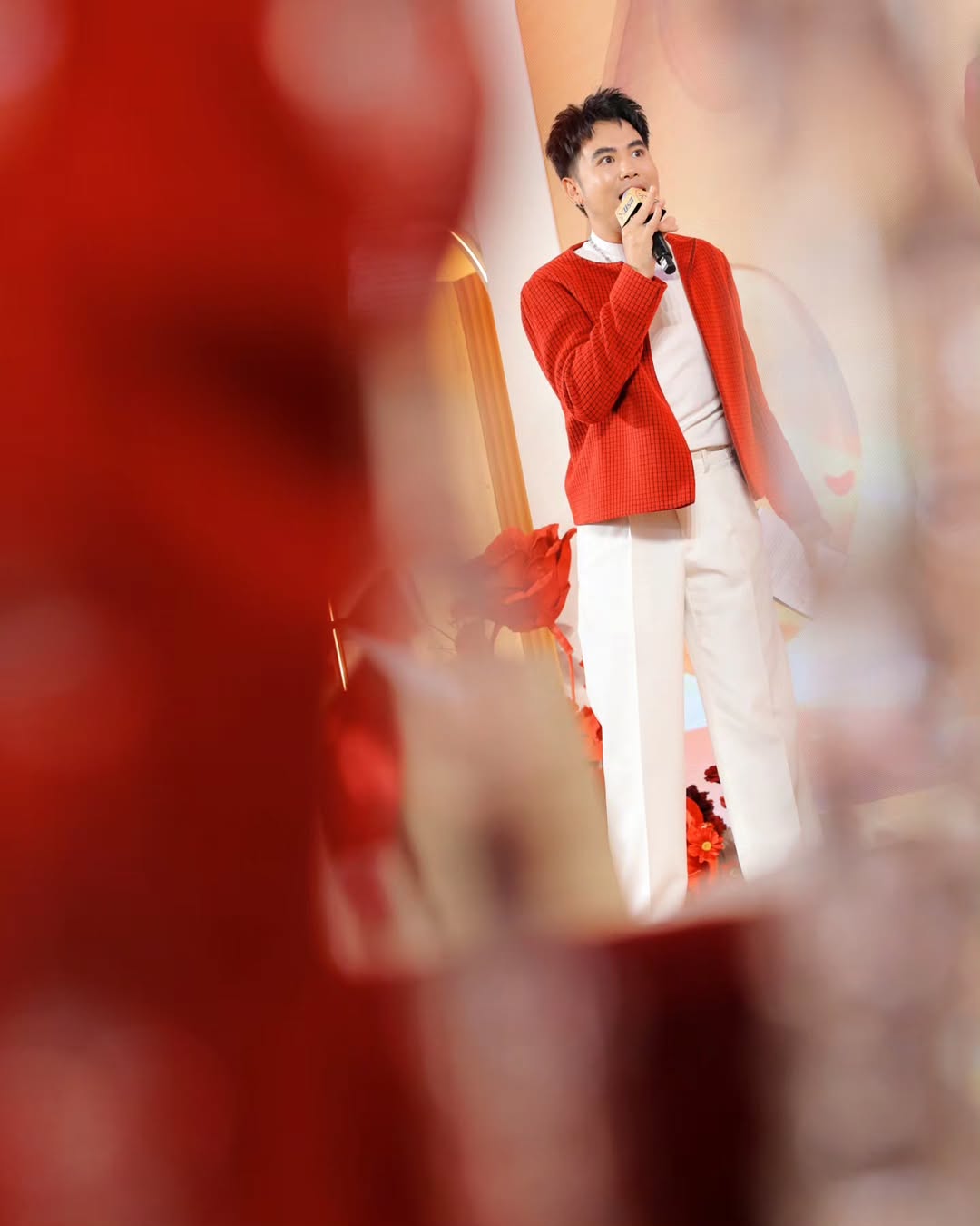 อ๋อง - เขมรัชต์ สุนทรนนท์