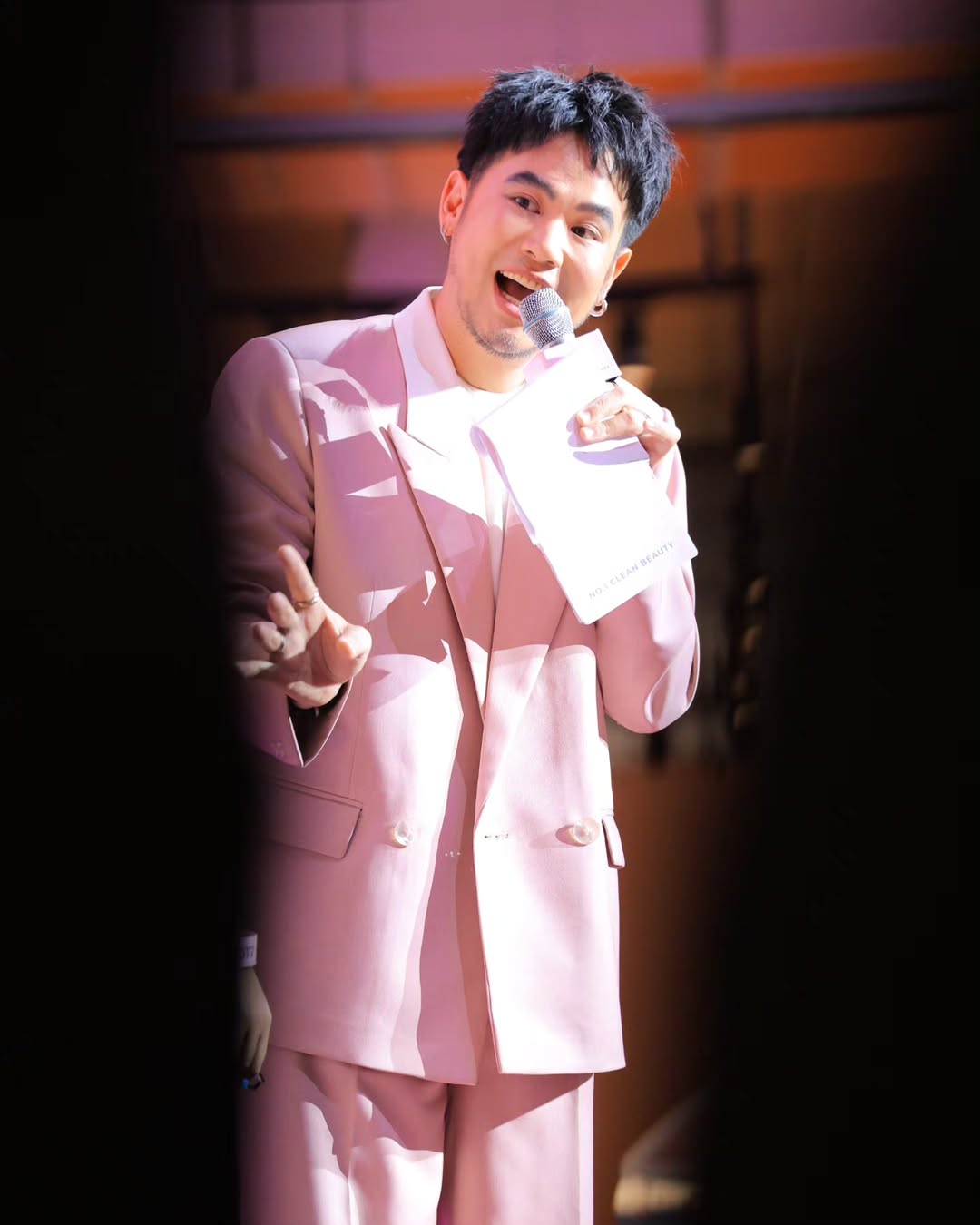 อ๋อง - เขมรัชต์ สุนทรนนท์