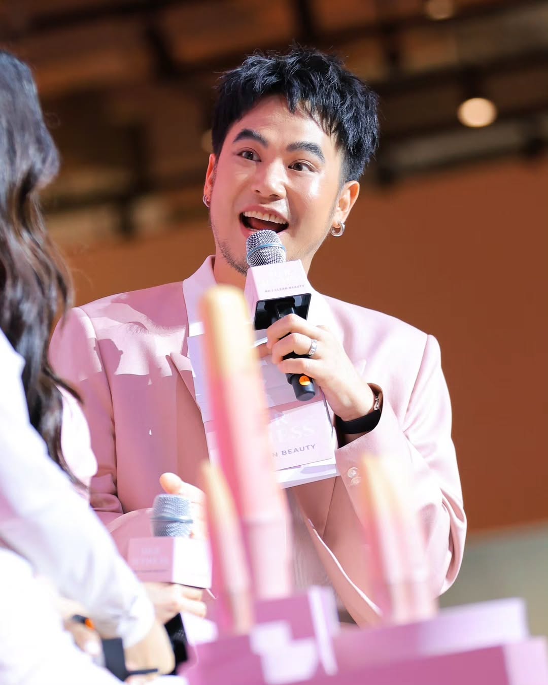อ๋อง - เขมรัชต์ สุนทรนนท์