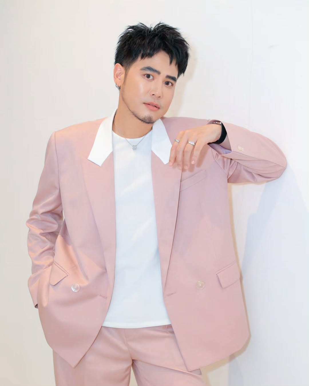 อ๋อง - เขมรัชต์ สุนทรนนท์