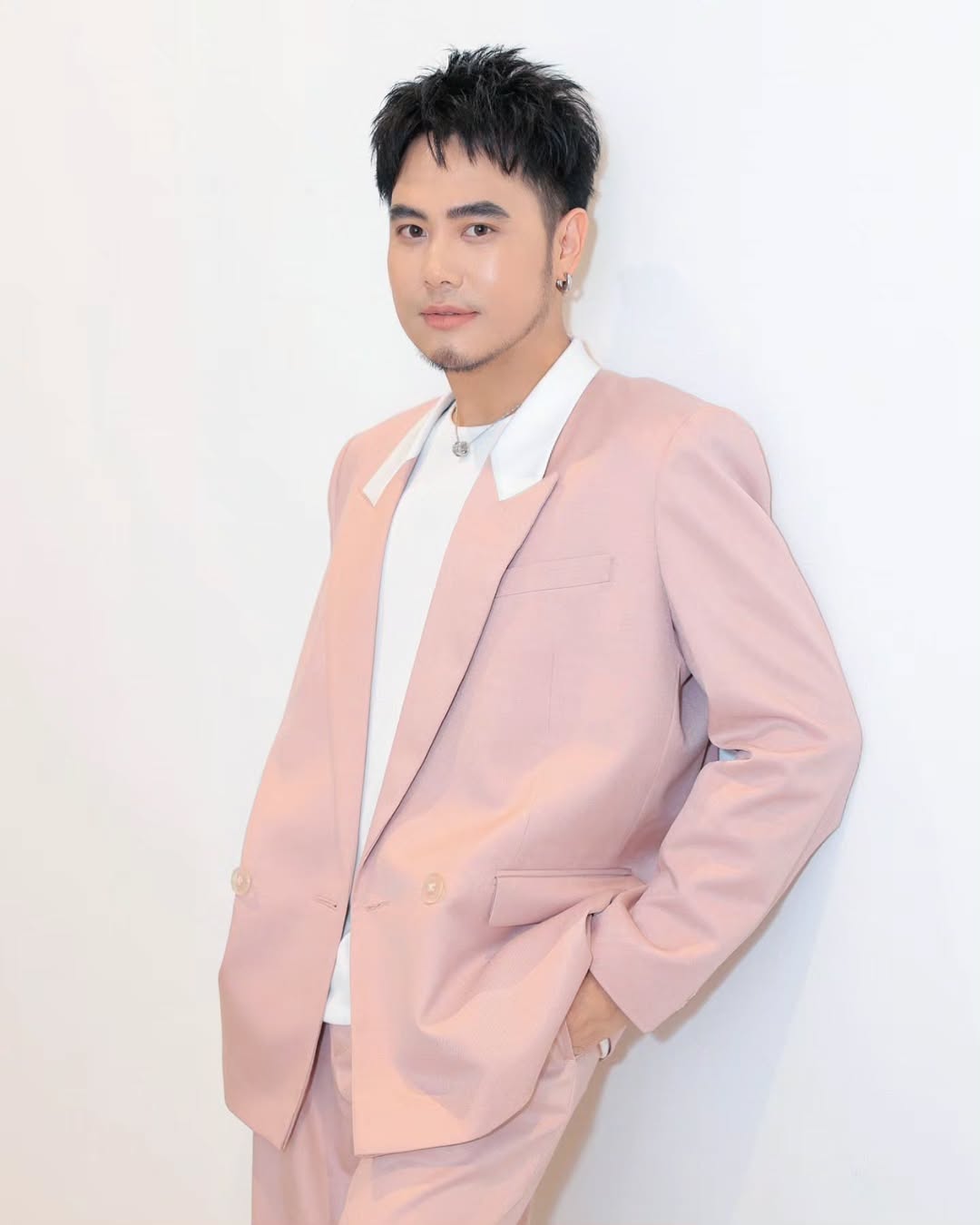 อ๋อง - เขมรัชต์ สุนทรนนท์