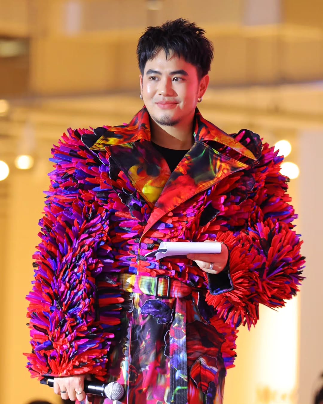 อ๋อง - เขมรัชต์ สุนทรนนท์