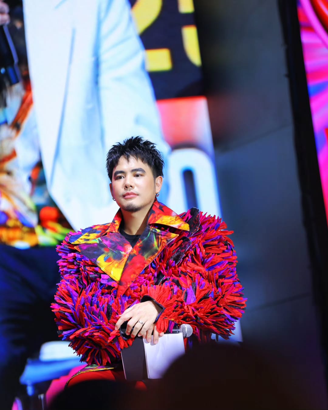 อ๋อง - เขมรัชต์ สุนทรนนท์