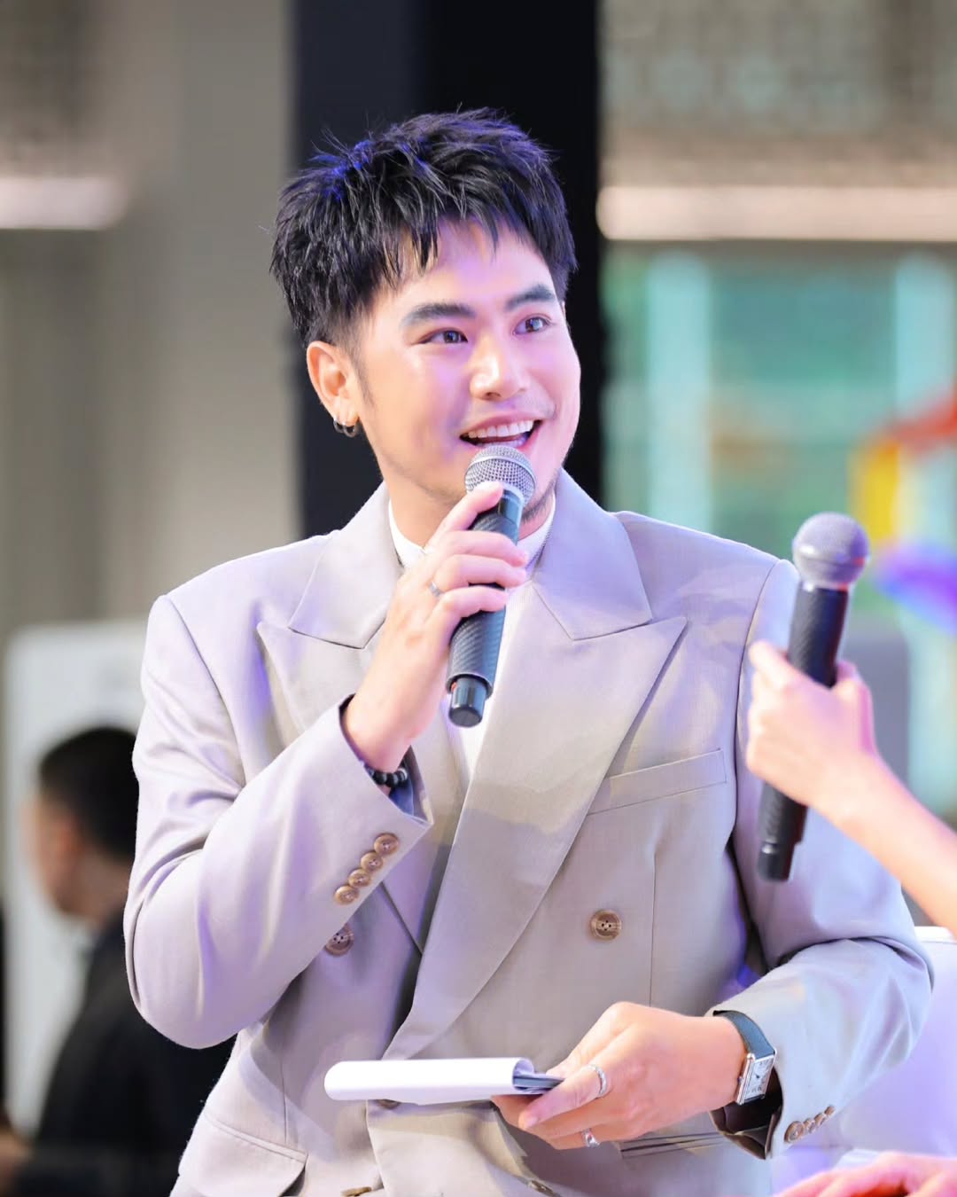 อ๋อง - เขมรัชต์ สุนทรนนท์