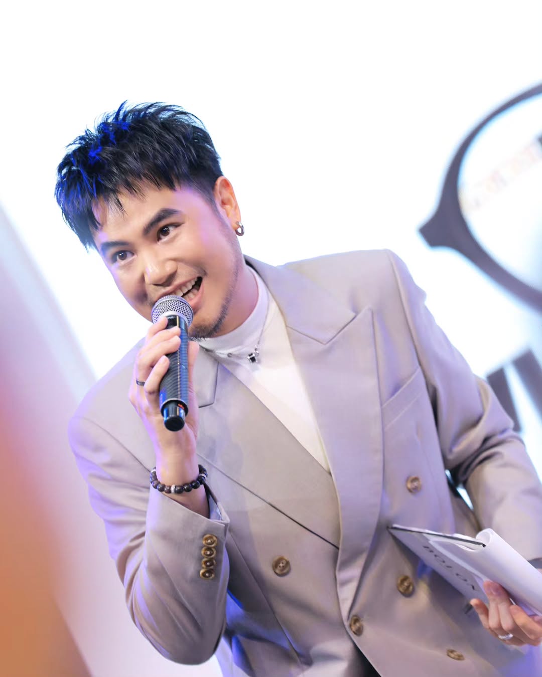 อ๋อง - เขมรัชต์ สุนทรนนท์