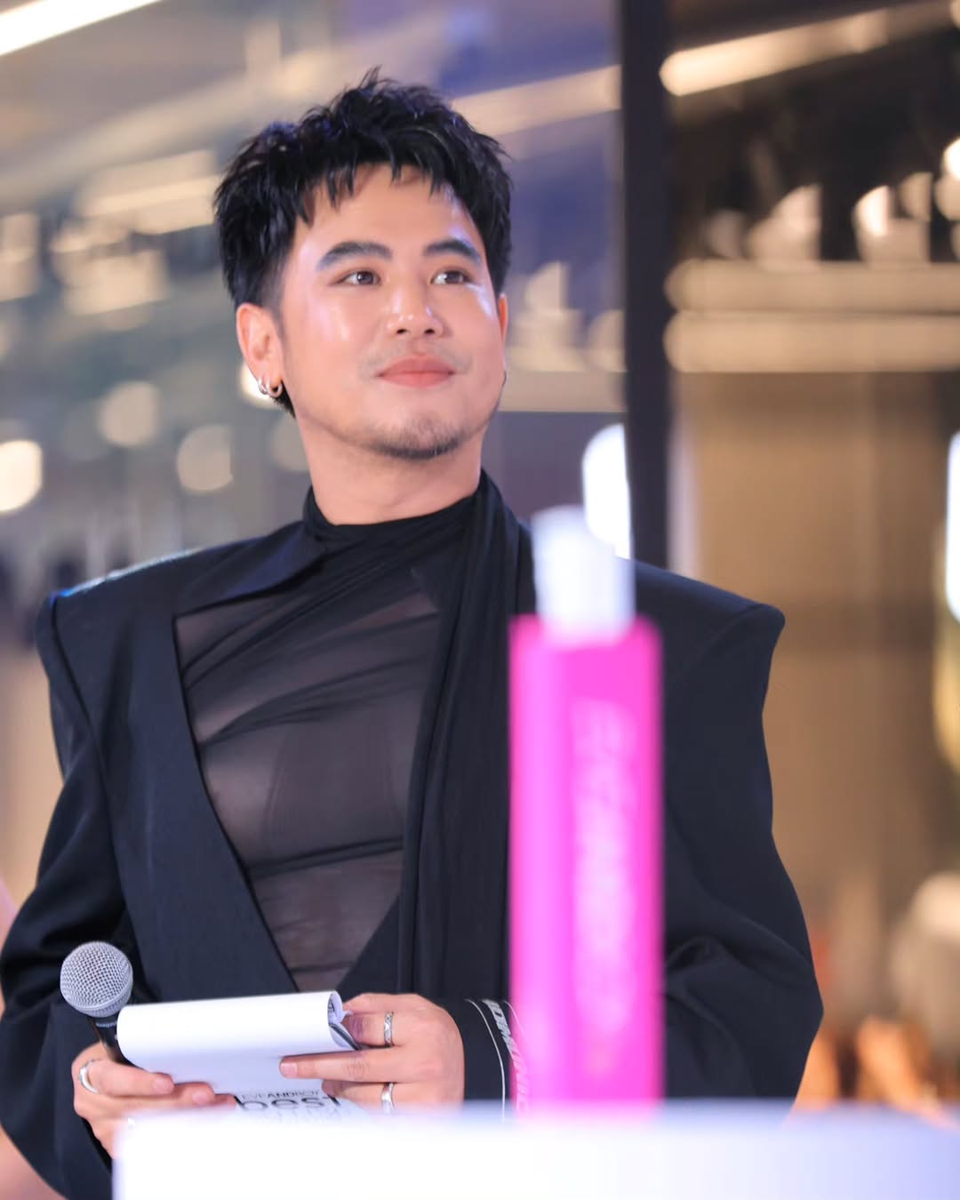 อ๋อง - เขมรัชต์ สุนทรนนท์