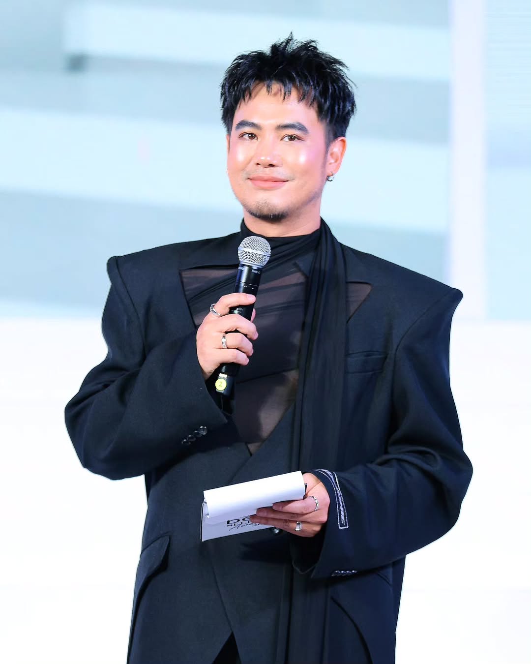อ๋อง - เขมรัชต์ สุนทรนนท์