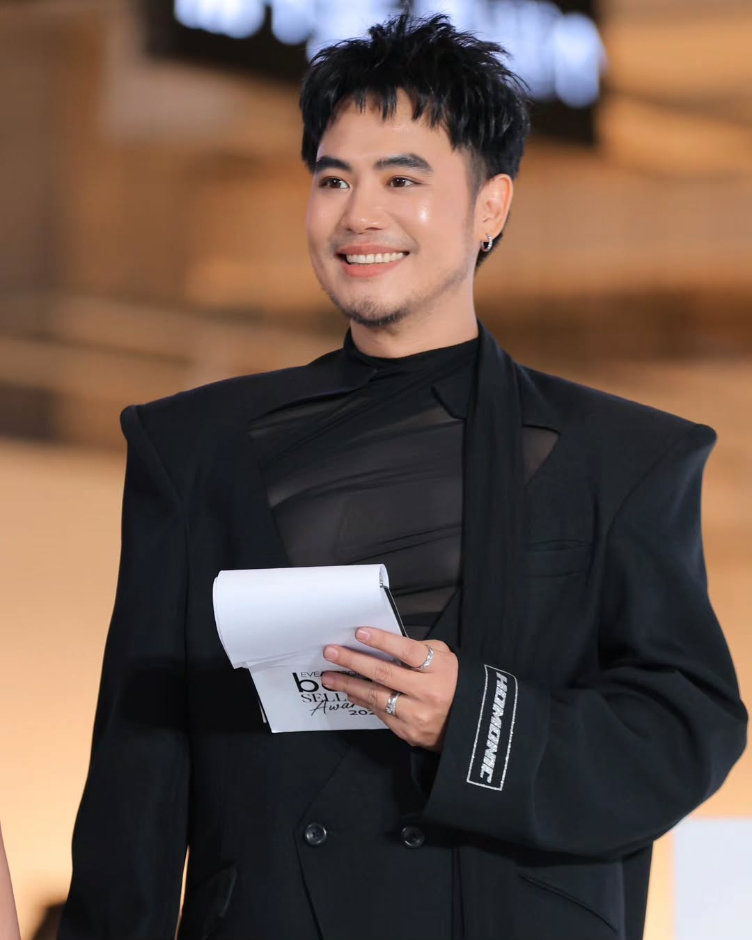 อ๋อง - เขมรัชต์ สุนทรนนท์