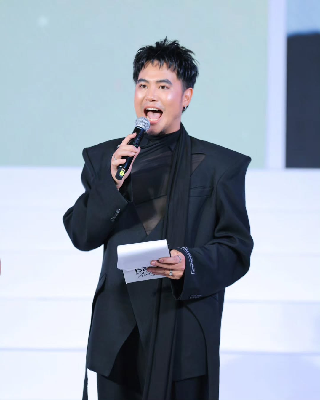 อ๋อง - เขมรัชต์ สุนทรนนท์