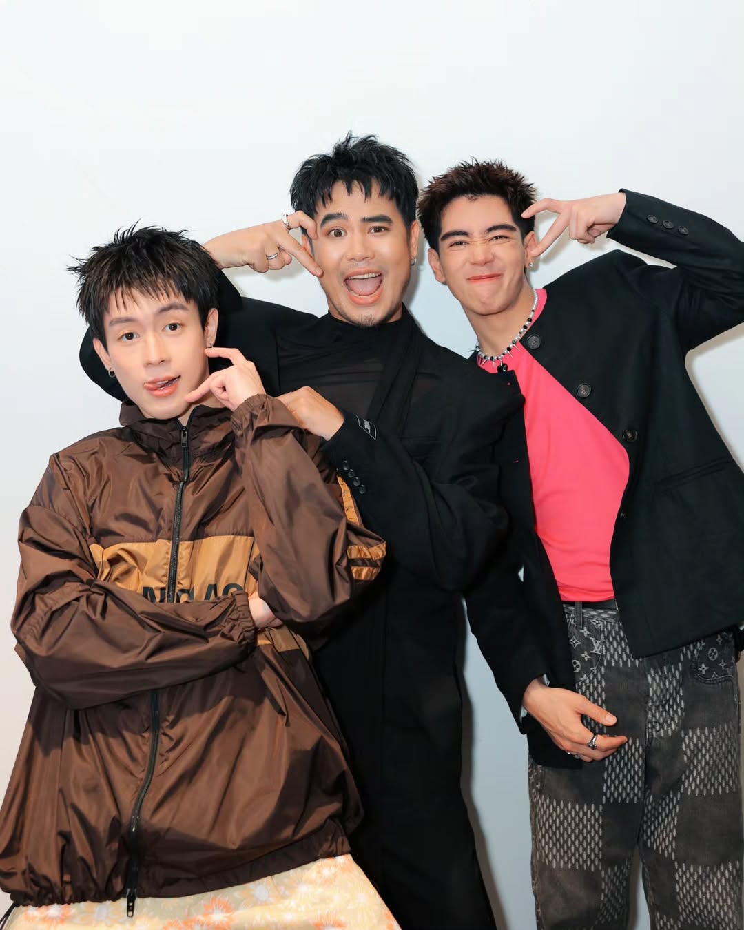 อ๋อง - เขมรัชต์ สุนทรนนท์