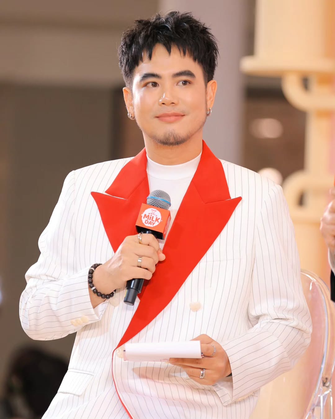 อ๋อง - เขมรัชต์ สุนทรนนท์