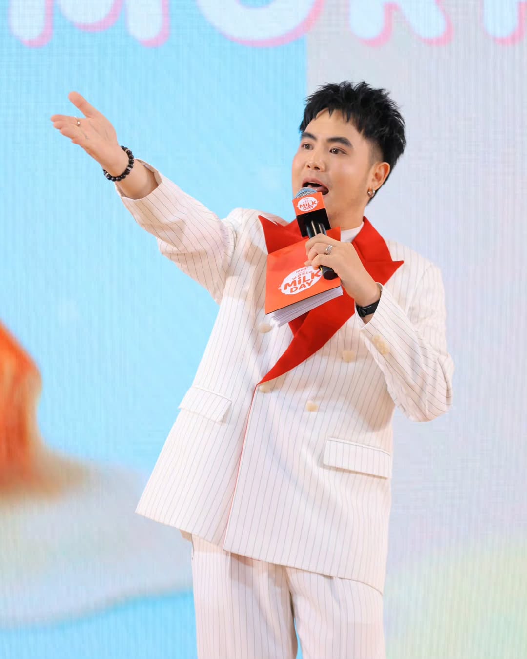 อ๋อง - เขมรัชต์ สุนทรนนท์