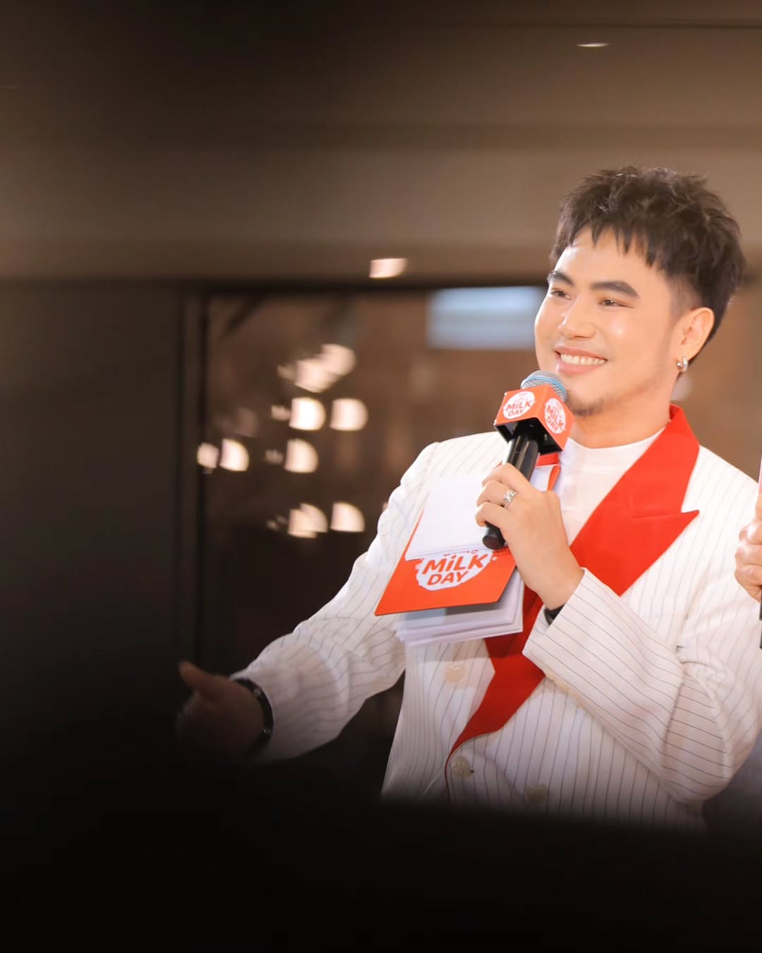 อ๋อง - เขมรัชต์ สุนทรนนท์