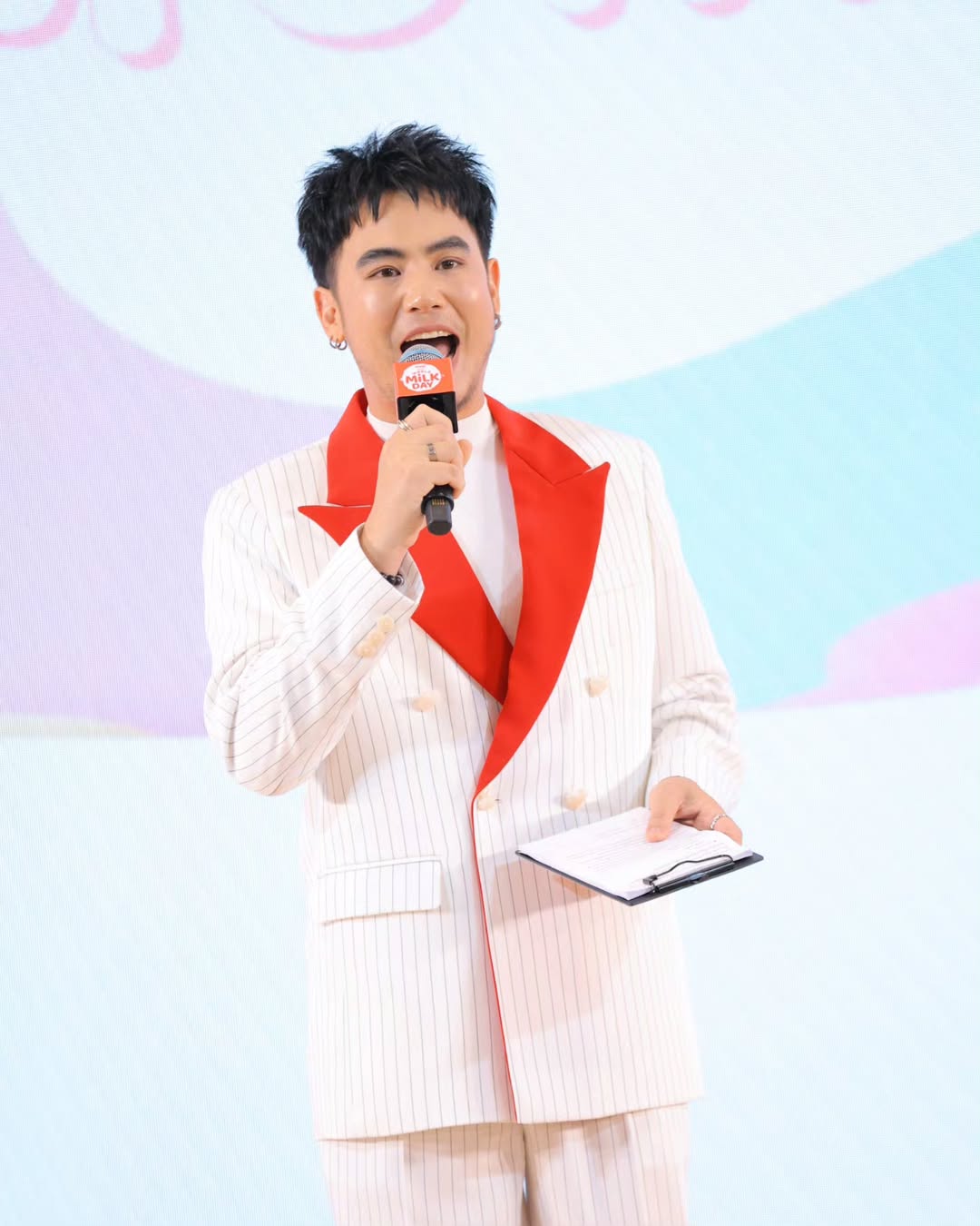 อ๋อง - เขมรัชต์ สุนทรนนท์