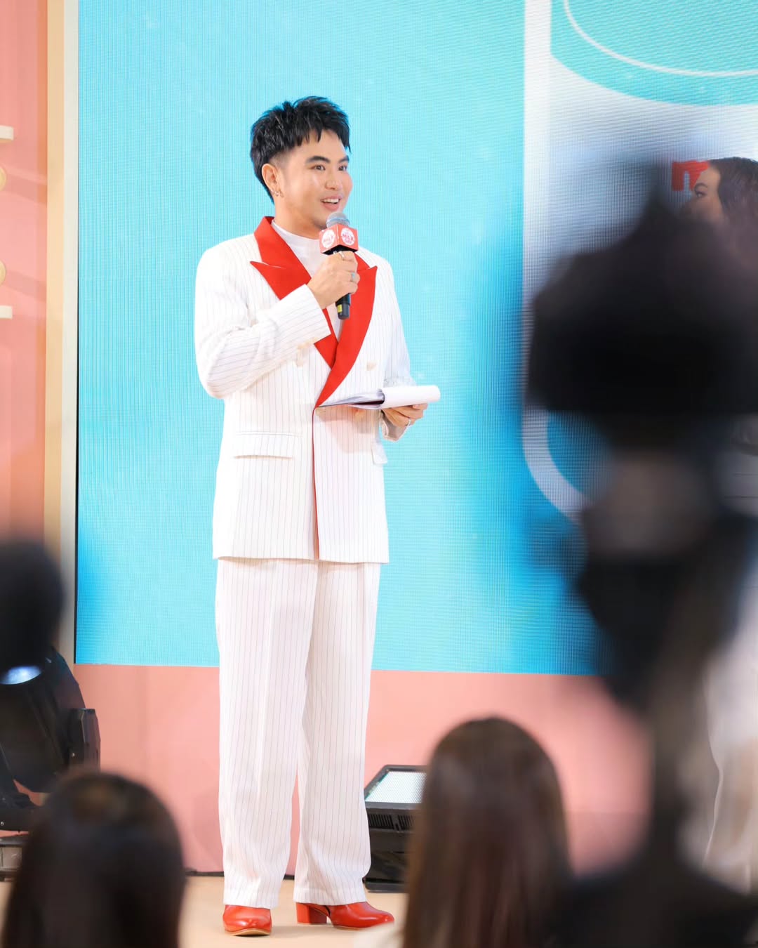 อ๋อง - เขมรัชต์ สุนทรนนท์