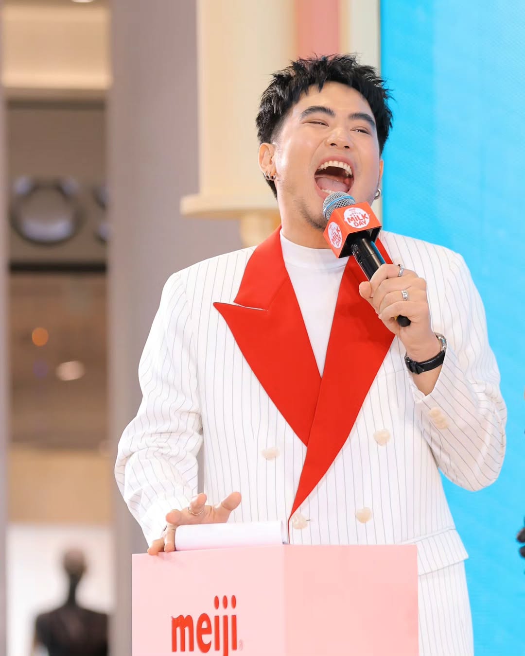 อ๋อง - เขมรัชต์ สุนทรนนท์