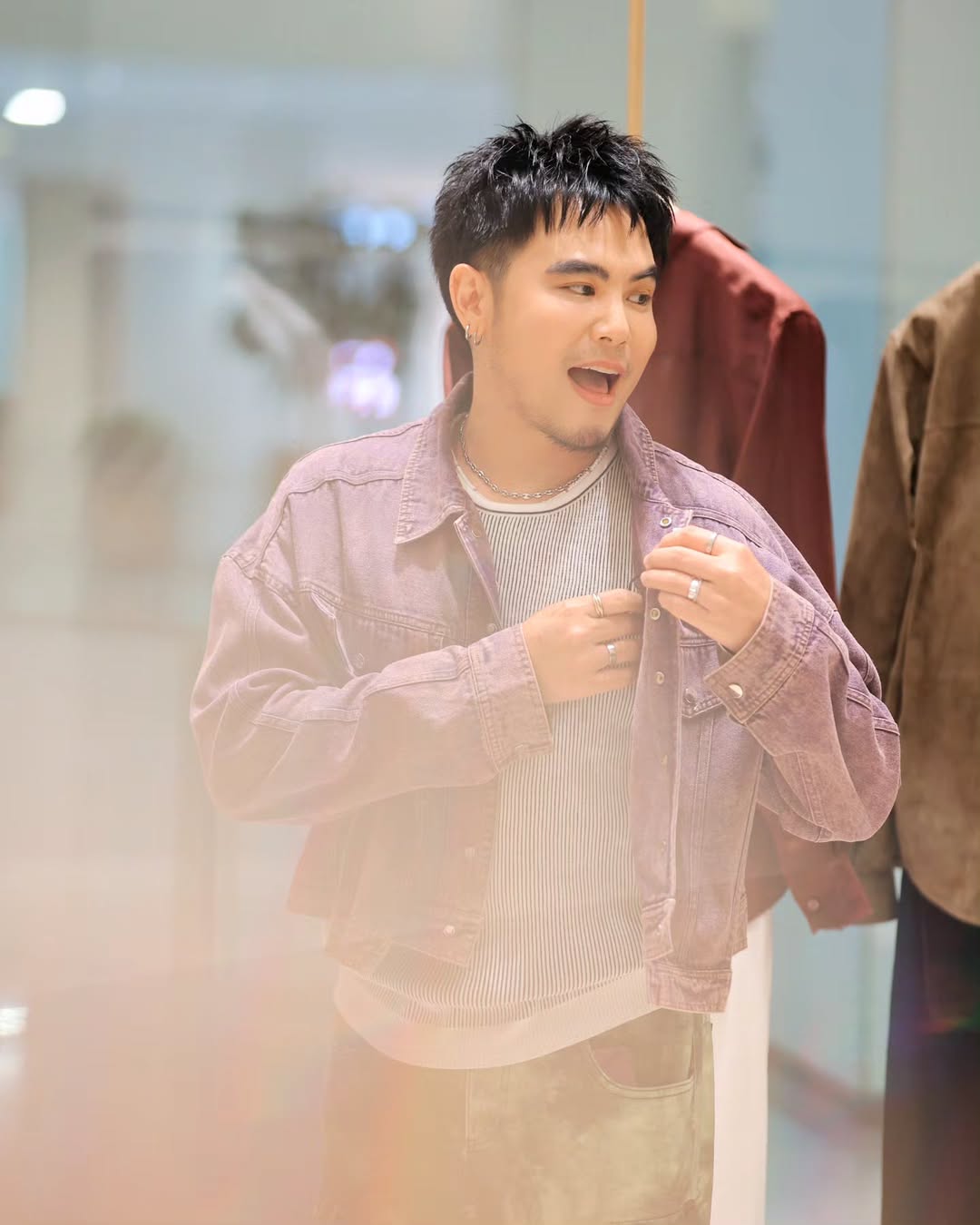 อ๋อง - เขมรัชต์ สุนทรนนท์