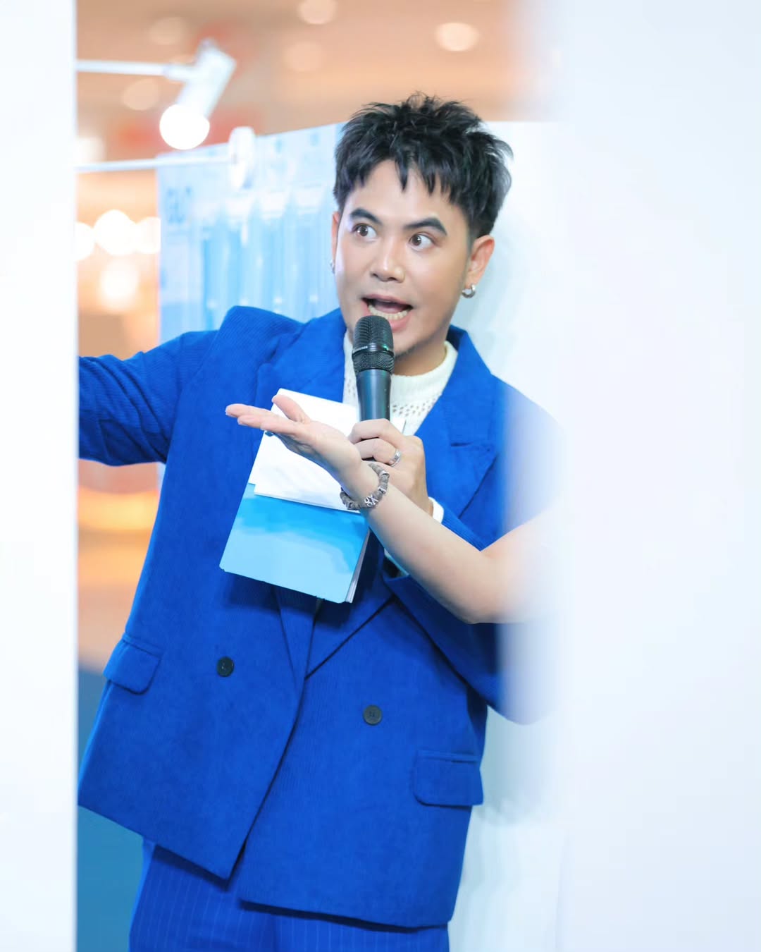 อ๋อง - เขมรัชต์ สุนทรนนท์