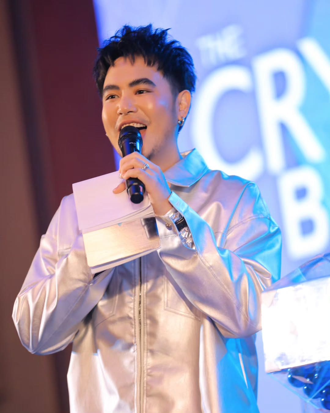 อ๋อง - เขมรัชต์ สุนทรนนท์
