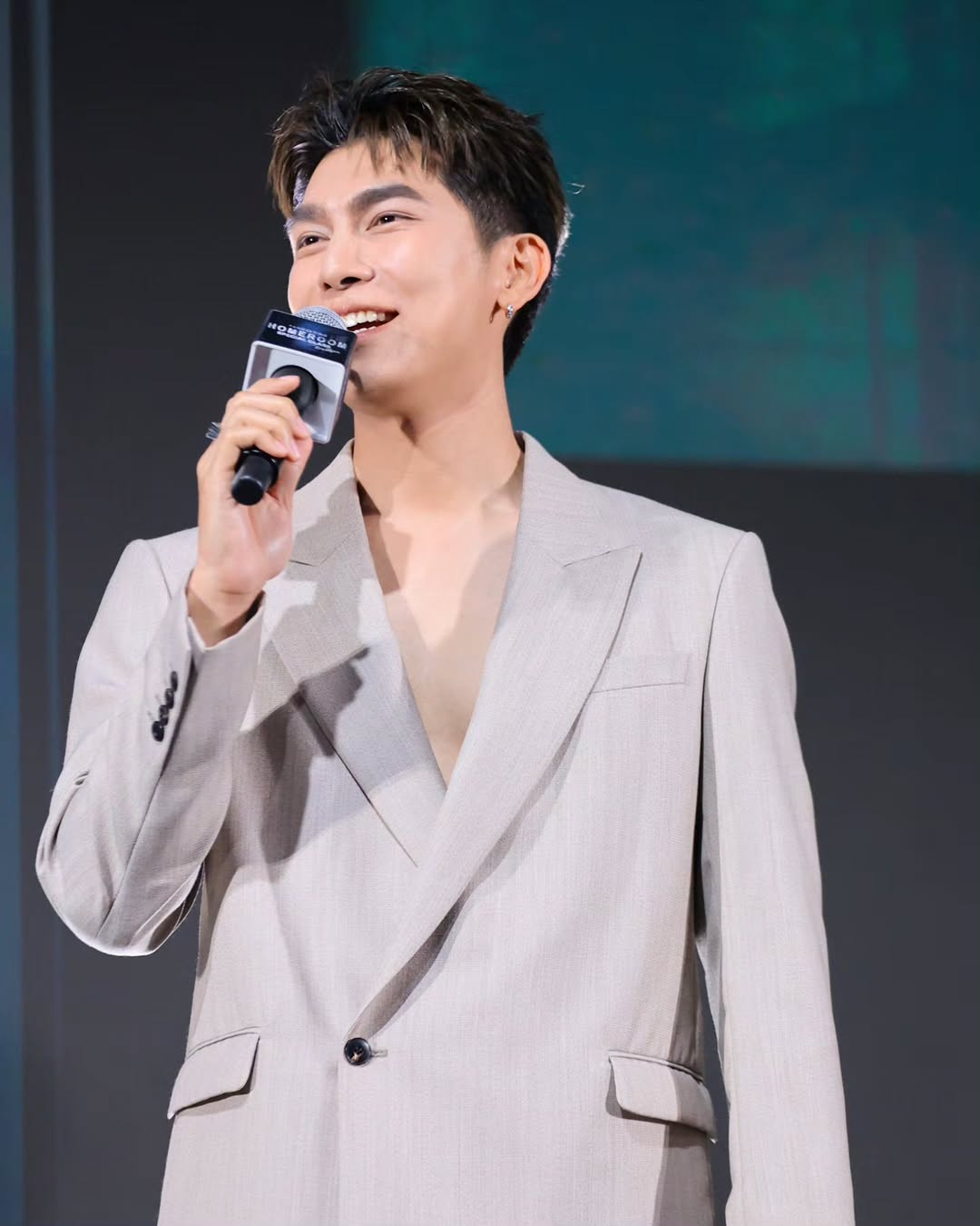 อ๋อง - เขมรัชต์ สุนทรนนท์