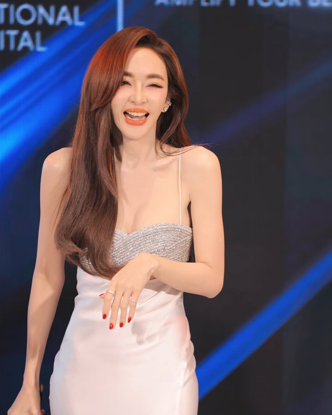อ๋อง - เขมรัชต์ สุนทรนนท์