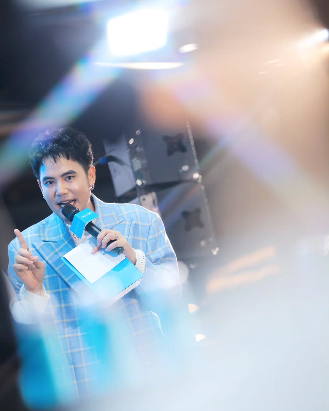 อ๋อง - เขมรัชต์ สุนทรนนท์