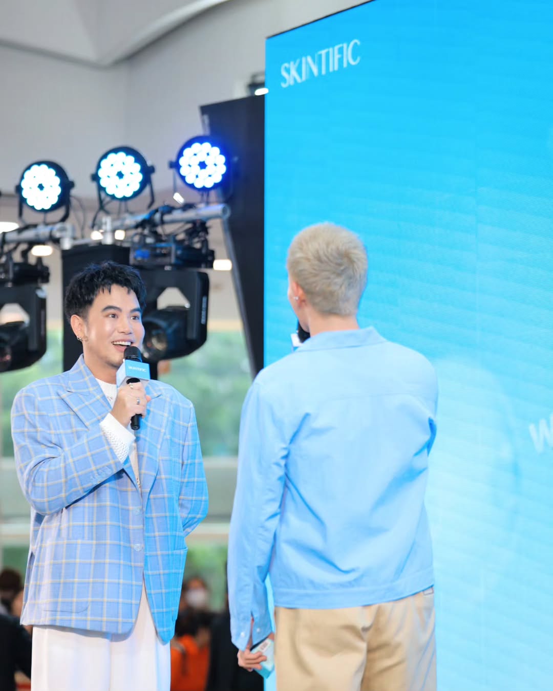 อ๋อง - เขมรัชต์ สุนทรนนท์