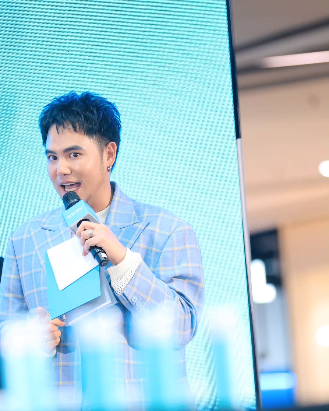 อ๋อง - เขมรัชต์ สุนทรนนท์