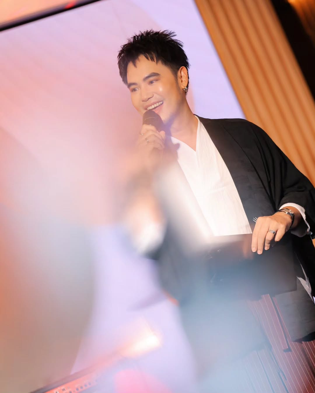 อ๋อง - เขมรัชต์ สุนทรนนท์