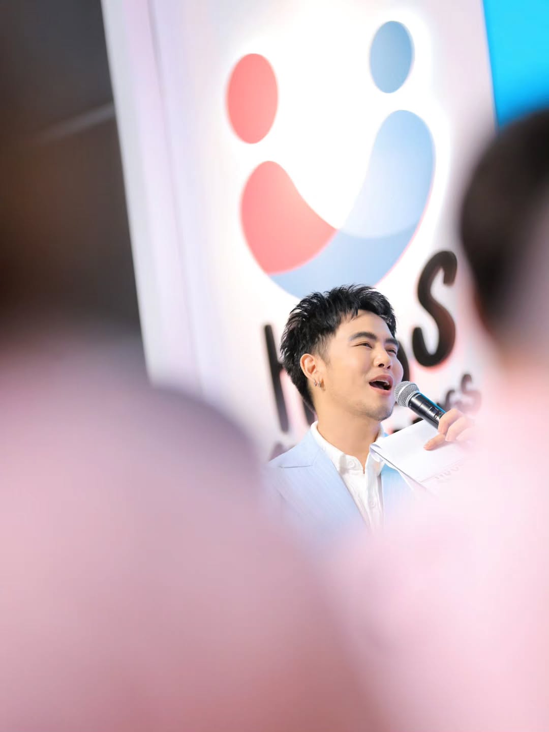 อ๋อง - เขมรัชต์ สุนทรนนท์