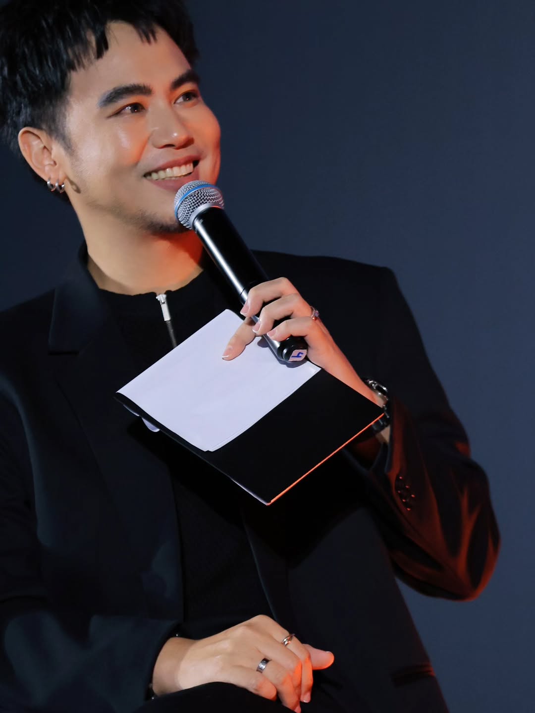 อ๋อง - เขมรัชต์ สุนทรนนท์